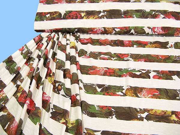Baumwolljersey mit Querstreifen und Blumenmotiv - wollweiss/multicolor