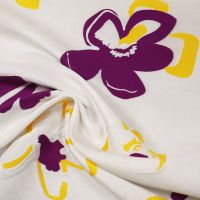 Seiden- Jacquard mit Blumen-Stickerei - weiss/violett/gelb